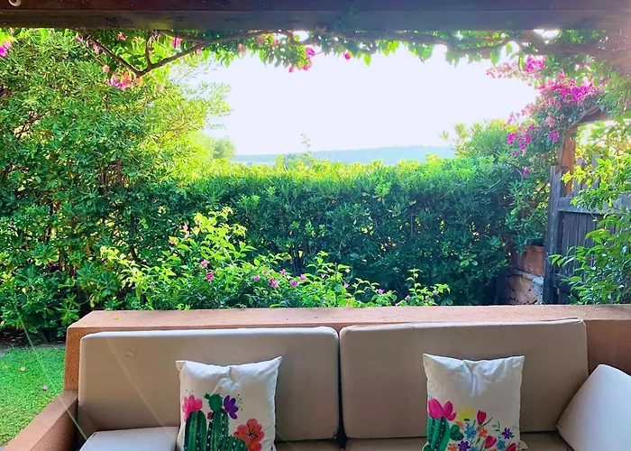 3 Bedrooms, 2 Bathrooms In Just 70 Mt From The Sea Daire Marinella (Sardinia)