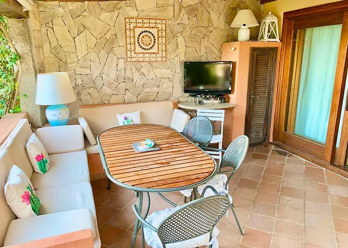 3 Bedrooms, 2 Bathrooms In Just 70 Mt From The Sea *