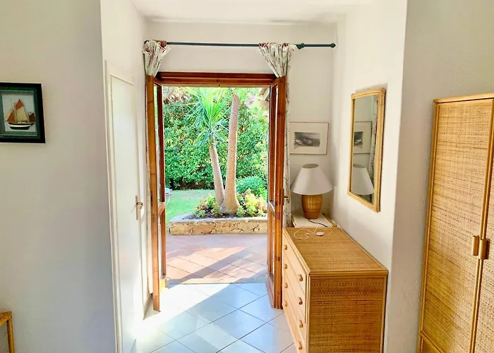 3 Bedrooms, 2 Bathrooms In Just 70 Mt From The Sea Marinella (Sardinia)