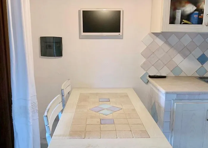 3 Bedrooms, 2 Bathrooms In Just 70 Mt From The Sea Daire *