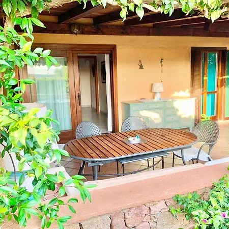 3 Bedrooms, 2 Bathrooms In Just 70 Mt From The Sea