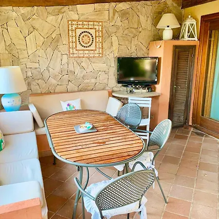 3 Bedrooms, 2 Bathrooms In Just 70 Mt From The Sea *