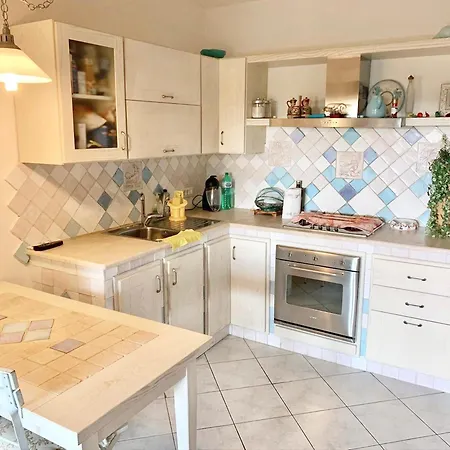 3 Bedrooms, 2 Bathrooms In Just 70 Mt From The Sea Marinella (Sardinia)