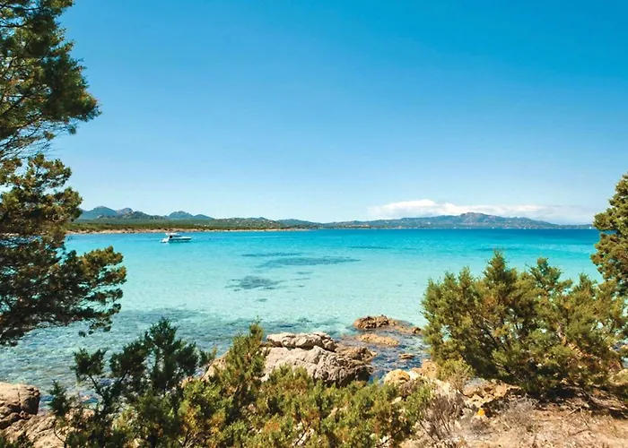 3 Bedrooms, 2 Bathrooms In Just 70 Mt From The Sea Apartman Marinella