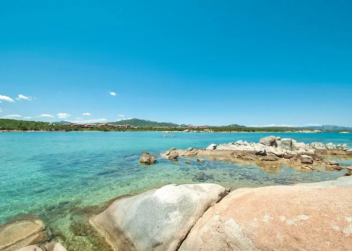 Appartement 3 Bedrooms, 2 Bathrooms In Just 70 Mt From The Sea Marinella (Sardinia)