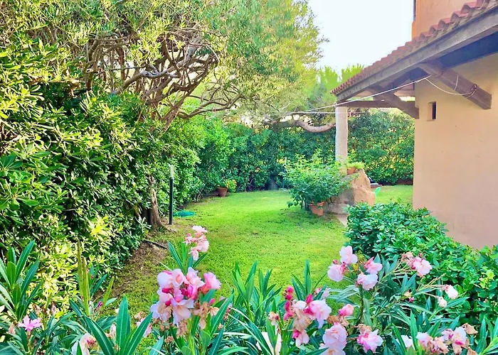 3 Bedrooms, 2 Bathrooms In Just 70 Mt From The Sea Marinella