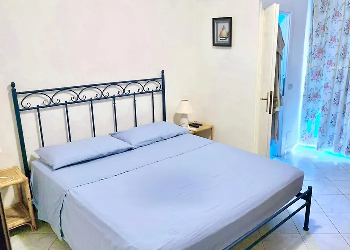 3 Bedrooms, 2 Bathrooms In Just 70 Mt From The Sea Appartement *